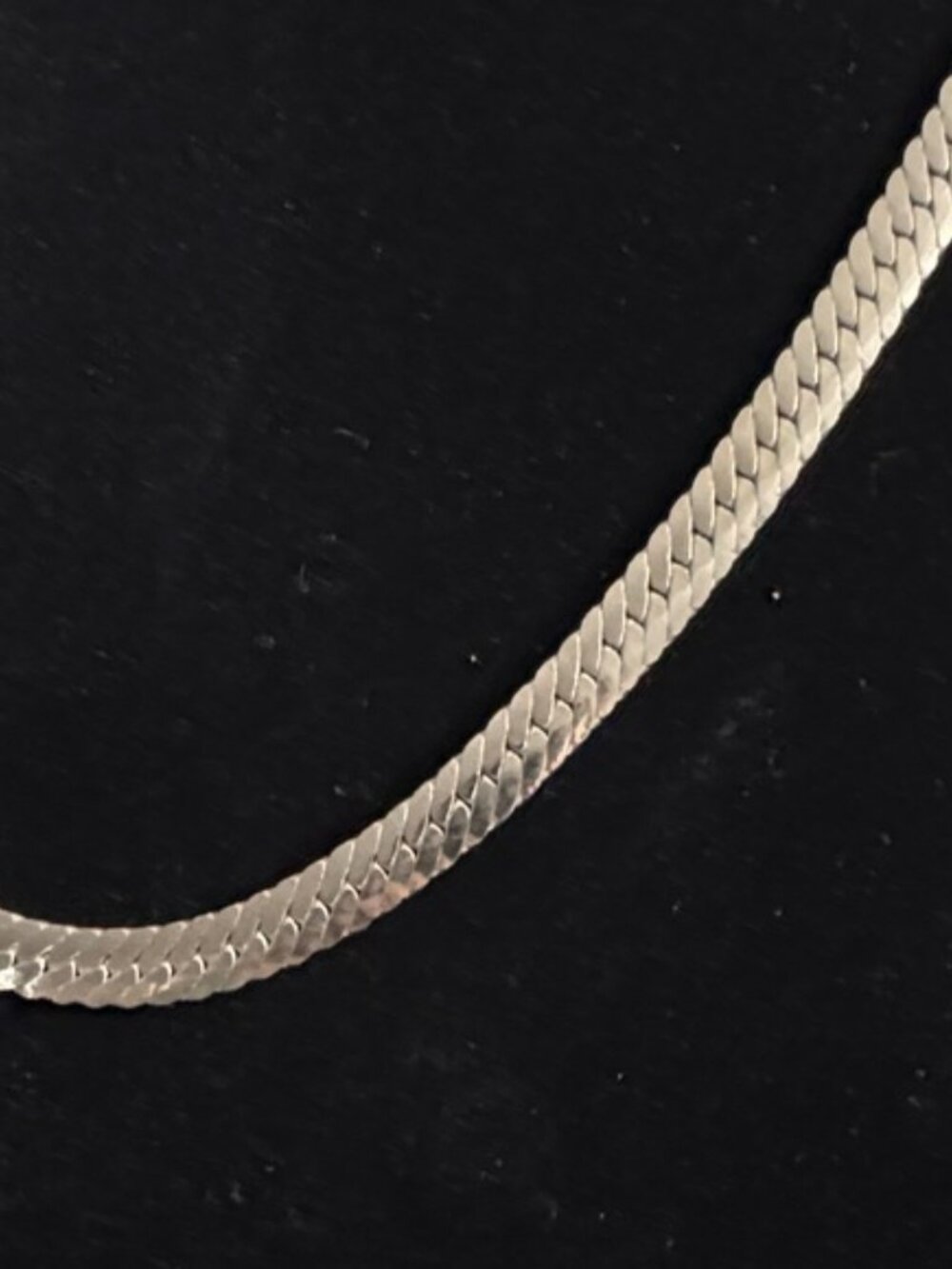 Elegant Silver Necklace - Picture 3 of 8